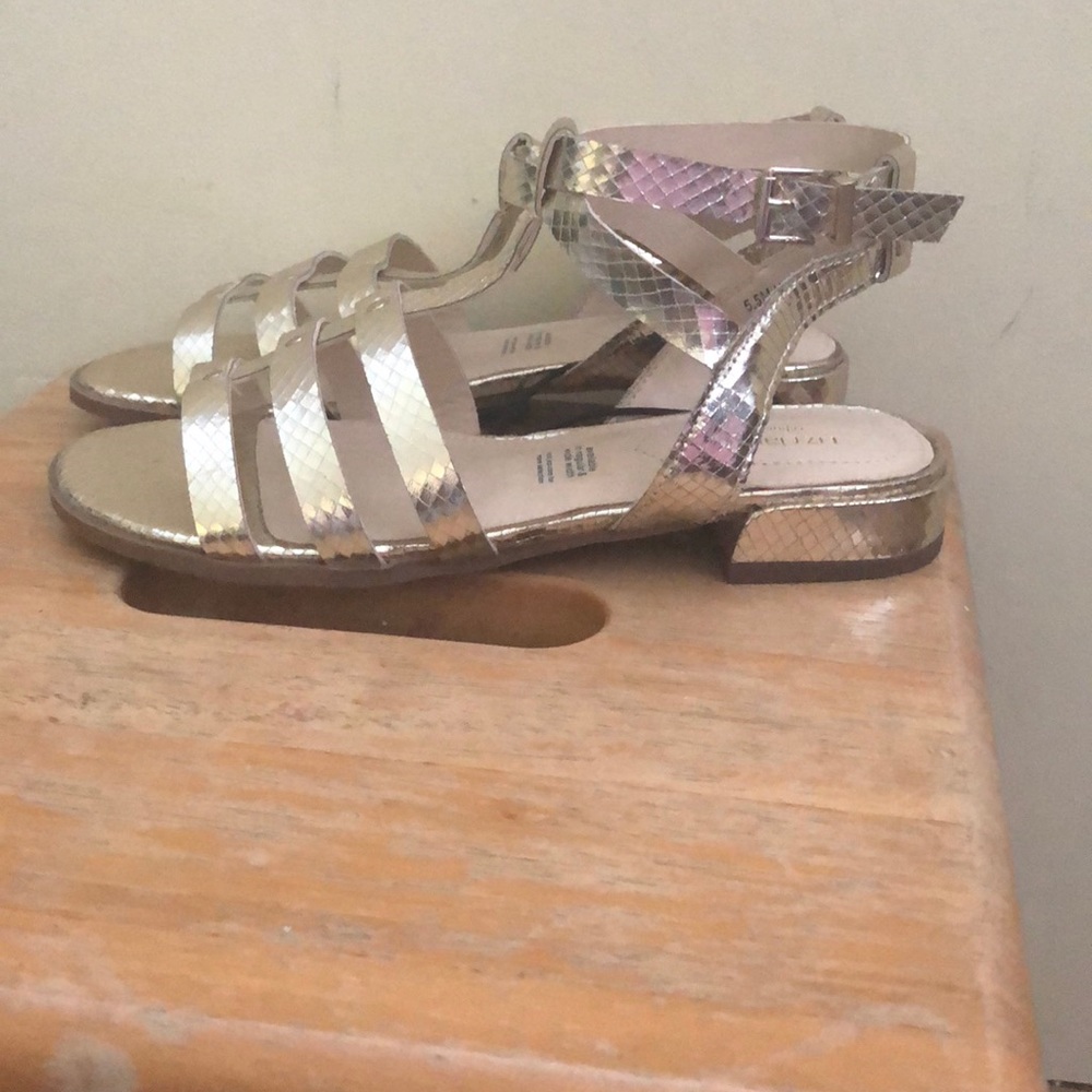 shoes - Picture 2 of 2